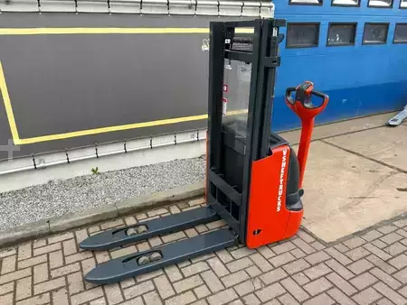 Ruční vysokozdvižný vozík 2013  Linde L10B (3)