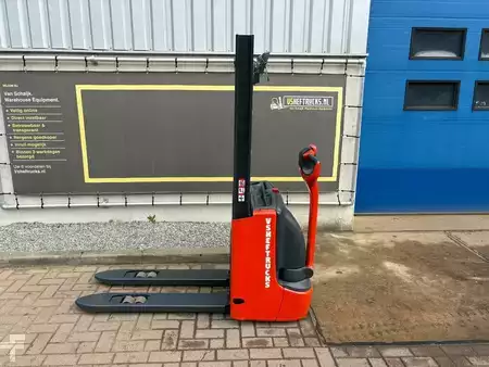 Ruční vysokozdvižný vozík 2019  Linde L10B (2)