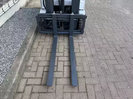 3-wiel elektrische heftrucks 2011  Still RX50-13 (9)