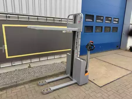 Hochhubwagen 2022  Still ECV10 (4)