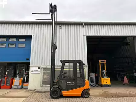 Elektrisk- 4 hjul 2005  Still r60-35 (2)