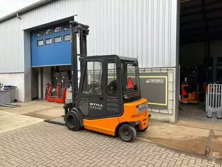 Elektrisk- 4 hjul 2005  Still r60-35 (4)