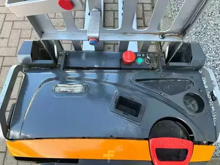 Elektrische palletwagens 2015  Still EXUH20 (8)