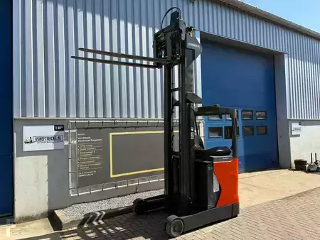 Carrelli retrattili 2019  Linde R16 (7)