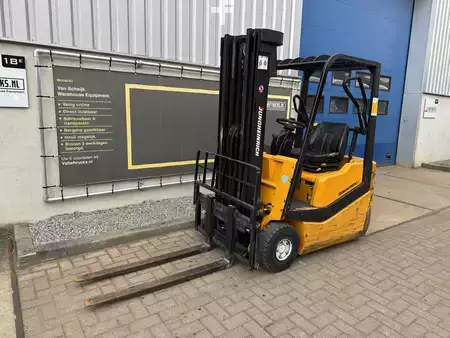 Eléctrica de 3 ruedas 1995  Jungheinrich EFG-DF1,25 (4)