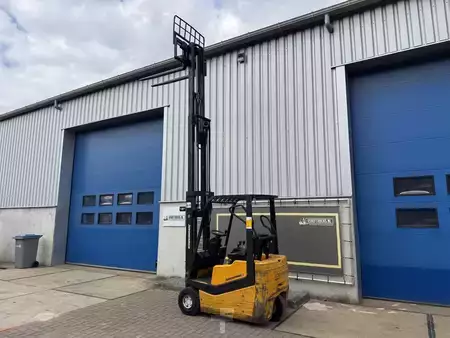 Eléctrica de 3 ruedas 1995  Jungheinrich EFG-DF1,25 (9)