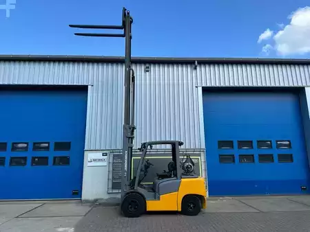 Carretilla elevadora GLP 2017  Jungheinrich TFG 430 GE180-440DZ (2)