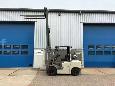 Carretilla elevadora GLP 2017  Jungheinrich TFG 430 GE180-440DZ (3)