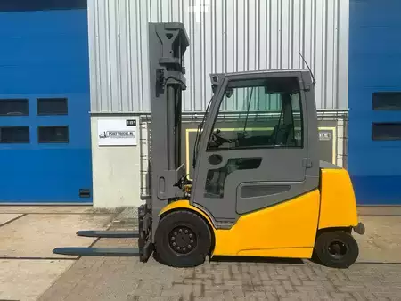 Elektro čtyřkolový VZV 2018  Jungheinrich EFG 540k-650DZ zh1 (2)