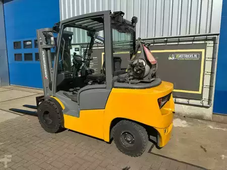Chariots élévateurs GPL 2017  Jungheinrich TFG 430 (5)