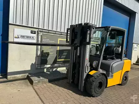 Chariots élévateurs GPL 2017  Jungheinrich TFG 430 (6)