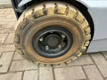 Electric - 3 wheels 2021  Still RX50-13 (11)