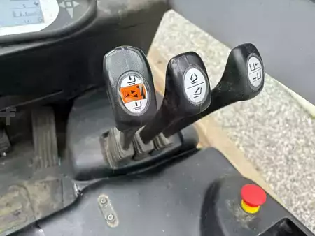 Electric - 3 wheels 2021  Still RX50-13 (14)
