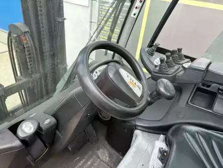 Chariots électriques à 4 roues 2019  Still RX60-40 (11)