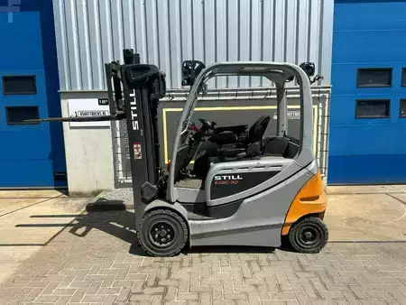 4-wiel elektrische heftrucks 2019  Still RX60-30 (1)