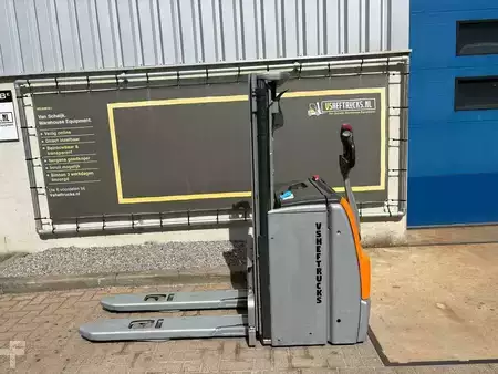 Stacker pedestre 2015  Still EXV 14I (2)