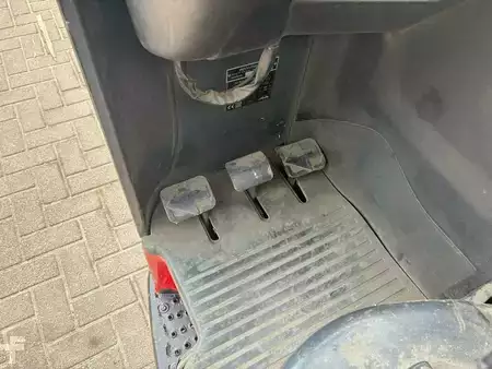 Reach Truck 2013  Linde R16G (16)