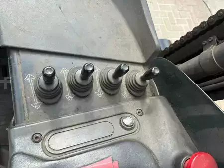 Reach Truck 2013  Linde R16G (17)