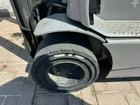 Carretilla elevadora GLP 2020  Still RX70-20T (10)