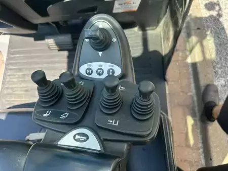 Carretilla elevadora GLP 2020  Still RX70-20T (14)