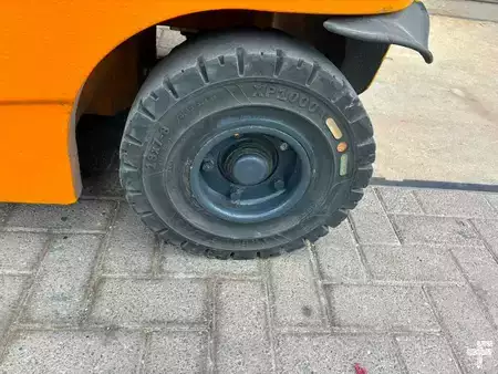 Empilhador a gás 2020  Still RX70-20T (13)