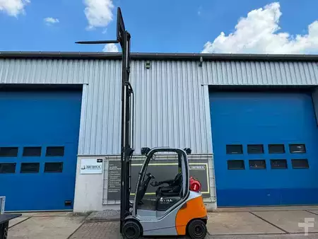 Empilhador a gás 2020  Still RX70-20T (3)