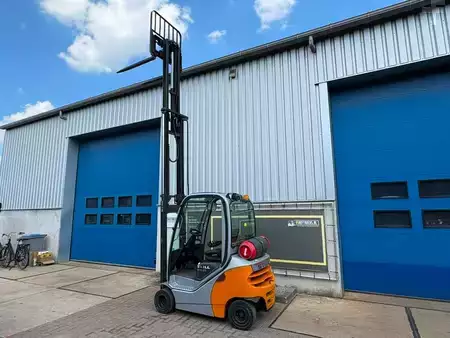 Empilhador a gás 2020  Still RX70-20T (8)