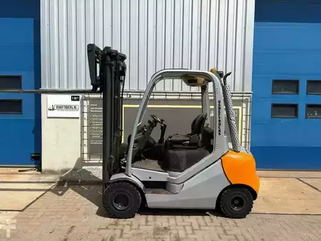 Diesel heftrucks 2011  Still RX70-25 (1)
