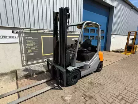 Diesel heftrucks 2011  Still RX70-25 (4)