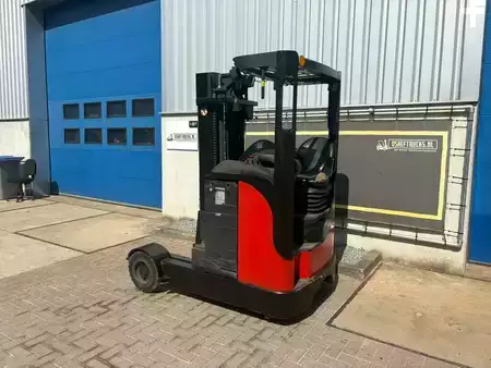 Chariots à mât rétractable 2013  Linde R16G (6)