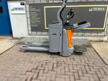 Electric Pallet Trucks 2022  Still EXHSF20 (1)
