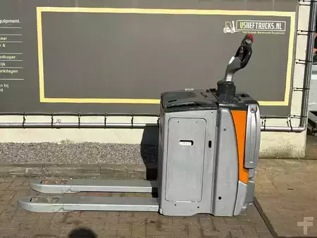 Transpallet elettrici 2020  Still EXH-SF20 (2)