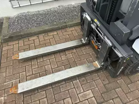 Electric - 3 wheels 2019  Still RX60-25 (11)