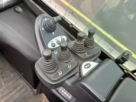 Carrelli elevatori GPL 2020  Still RX70-40T (16)