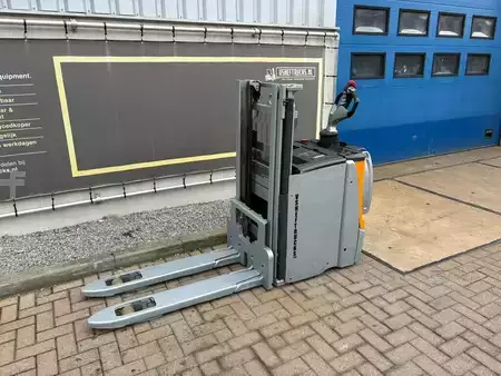 Stacker pedestre 2020  Still EXD SF 20 (3)