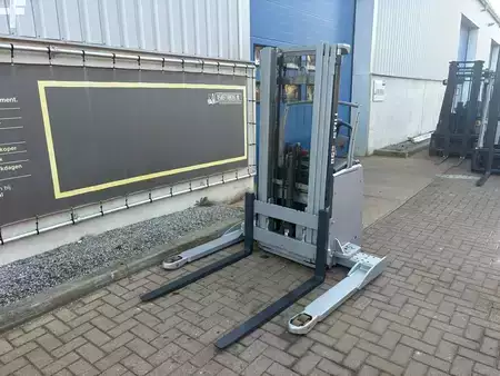 Pallet Stackers 2018  Still EXP20 (4)