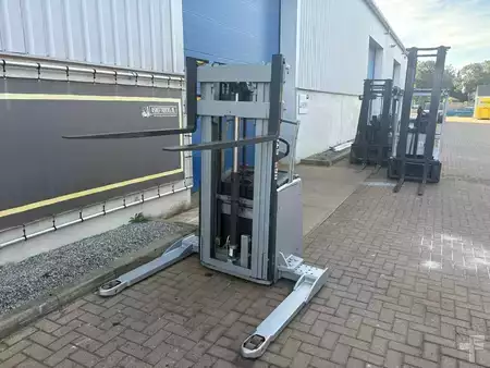 Pallet Stackers 2018  Still EXP20 (7)