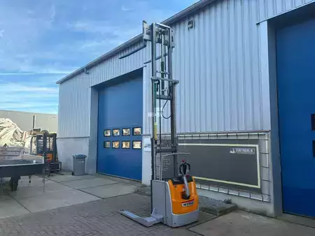 Pallet Stackers 2018  Still EXP20 (8)