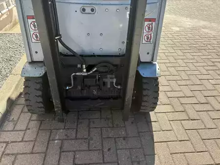 Carrelli elettrici 3 ruote 2020  Still RX60-35L (13)