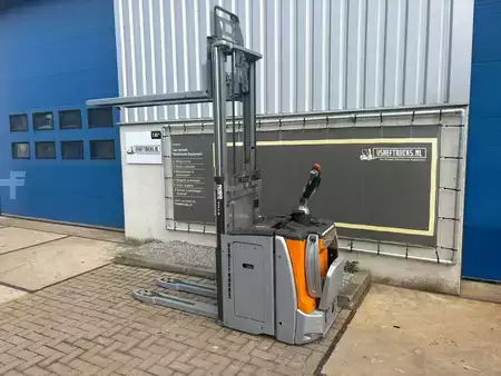 Stacker pedestre 2024  Still EXD SF 20 (7)