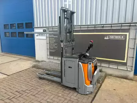 Stacker pedestre 2024  Still EXD SF 20 (9)
