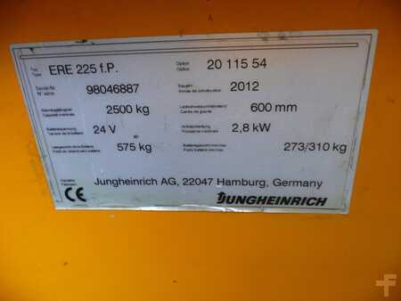 Porta-paletes elétrico 2012  Jungheinrich ERE 225 (7)