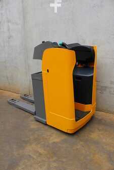 Lavtløftende truck 2018  Jungheinrich ESE 120 (1)