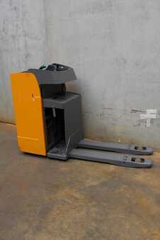 Lavtløftende truck 2018  Jungheinrich ESE 120 (4)