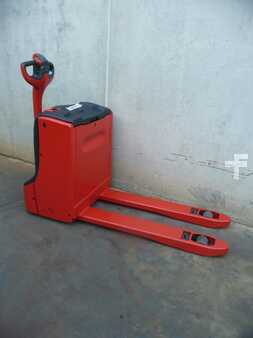 Electric Pallet Trucks 2012  Linde T 18  (4)