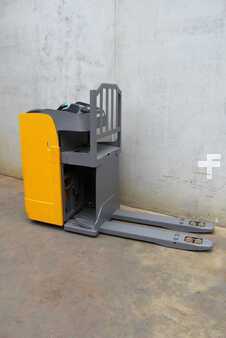 Lavtløftende truck 2020  Jungheinrich ESE 120 (4)