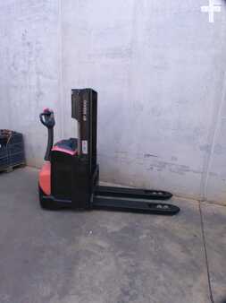Stacker pedestre 2020  BT SWE 200 D (4)