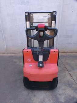 Stacker pedestre 2020  BT SWE 200 D (5)