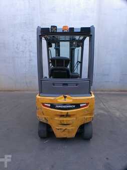 Carrelli elettrici 4 ruote 2017  Jungheinrich EFG 318k 480 DZ (5)