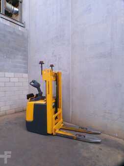 Hochhubwagen 2013  Jungheinrich ERC 216 240 ZT (4)